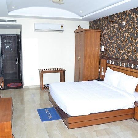 Chopra Residency Hotell Hamirpur Exteriör bild