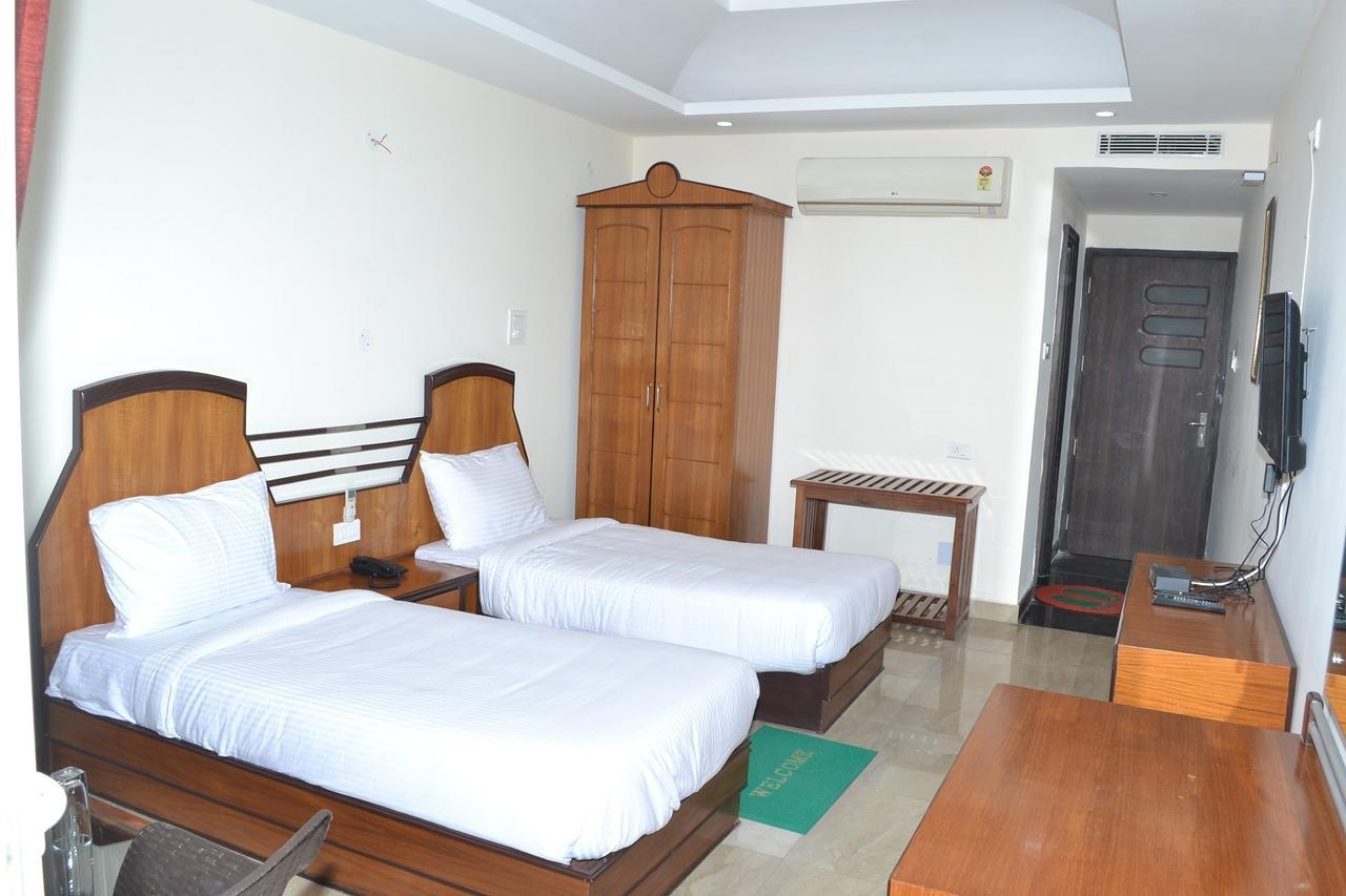 Chopra Residency Hotell Hamirpur Exteriör bild
